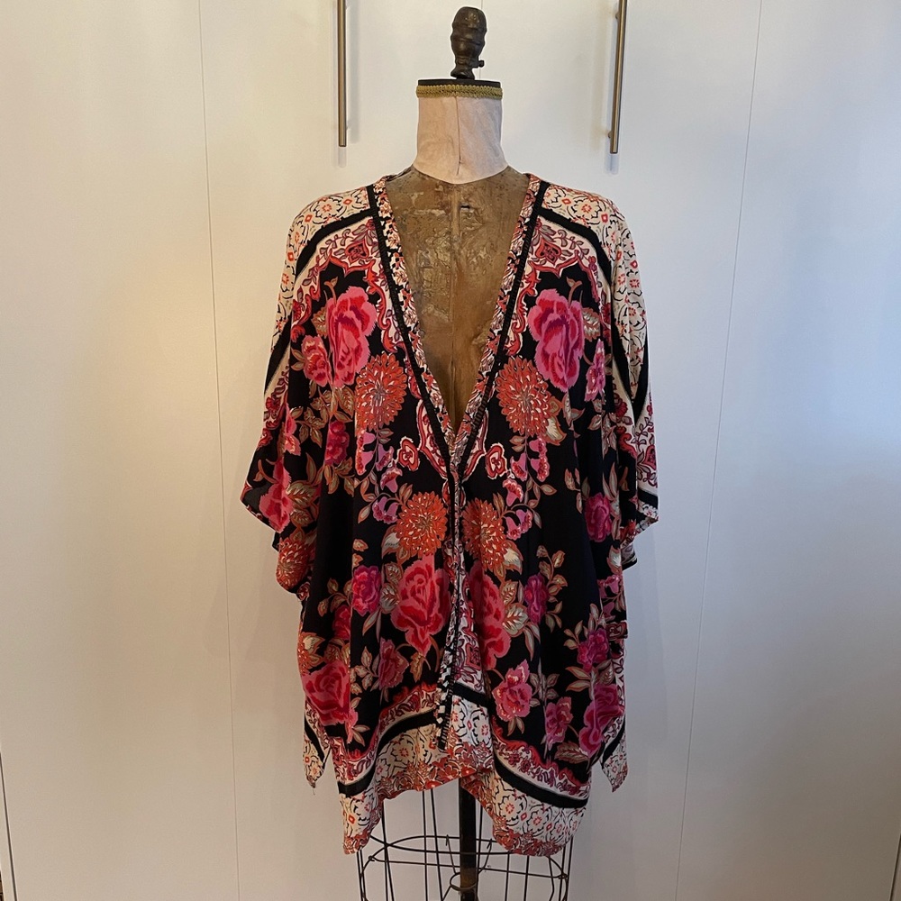 Women’s Printed Hip-length Kimono